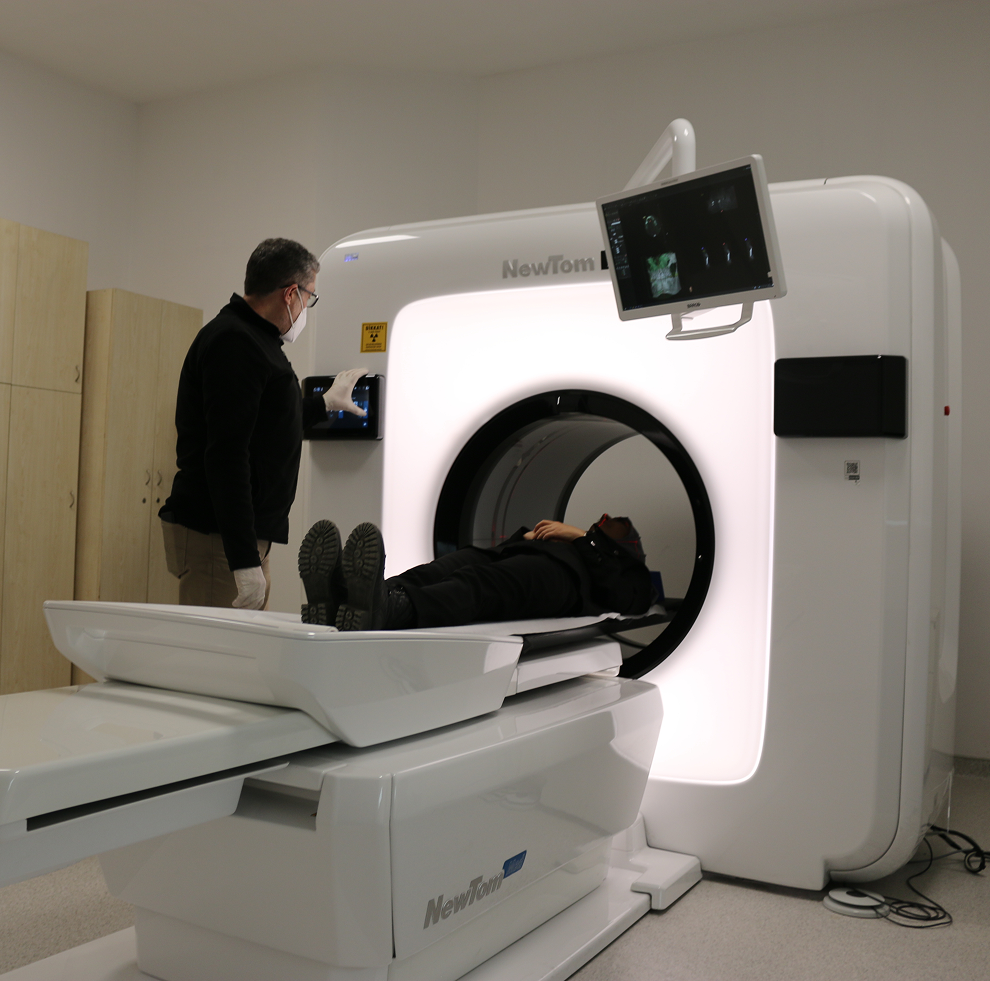 Advanced dental imaging and international patient care